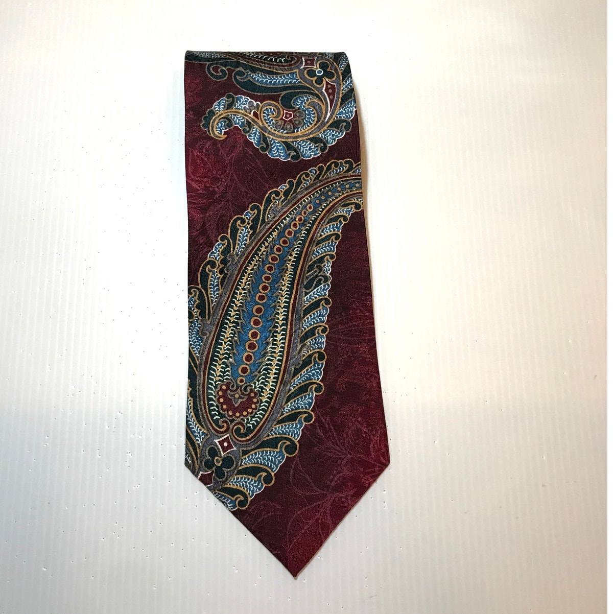 Oscar De La Renta Paisley Silk Classic Wide Men Necktie